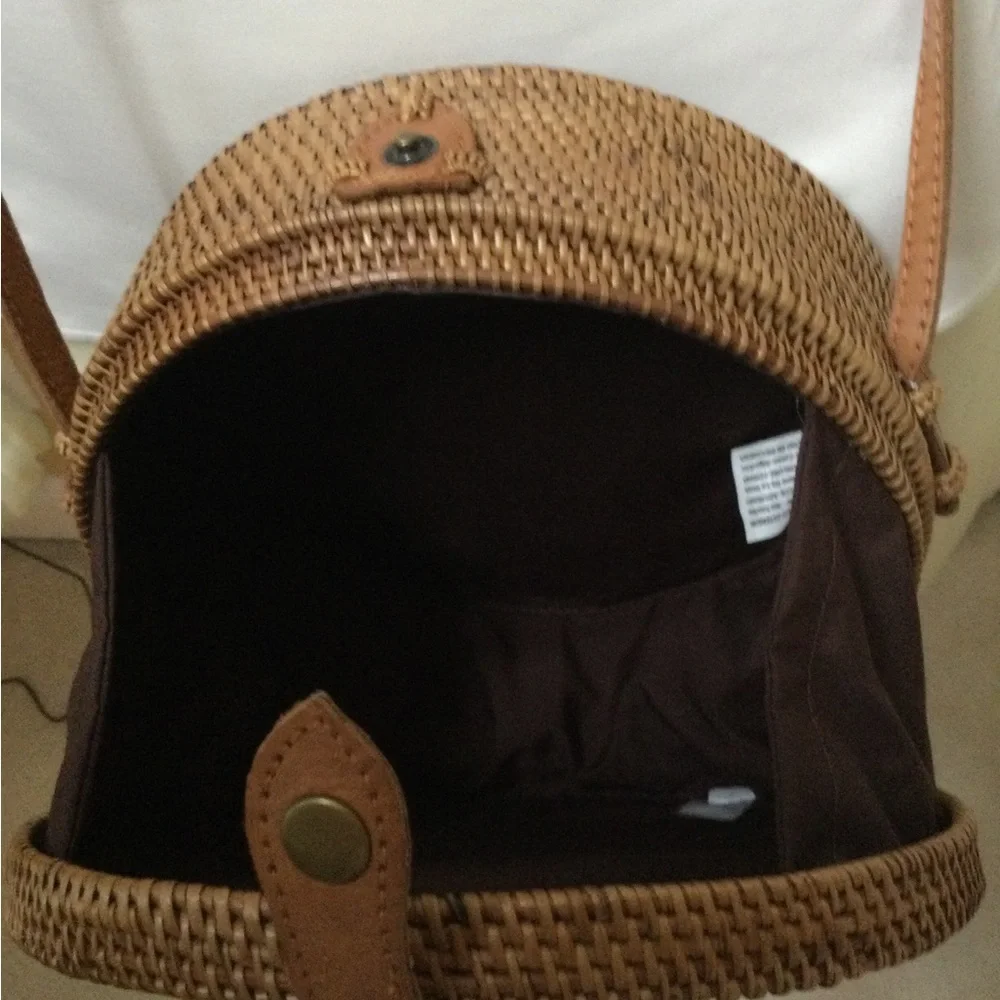 Tan Round rattan crossbody handbag - Picture 3 of 5